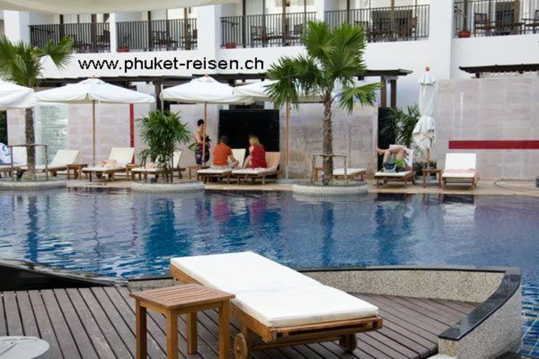 Der Pool Deevana Plaza Phuket Patong