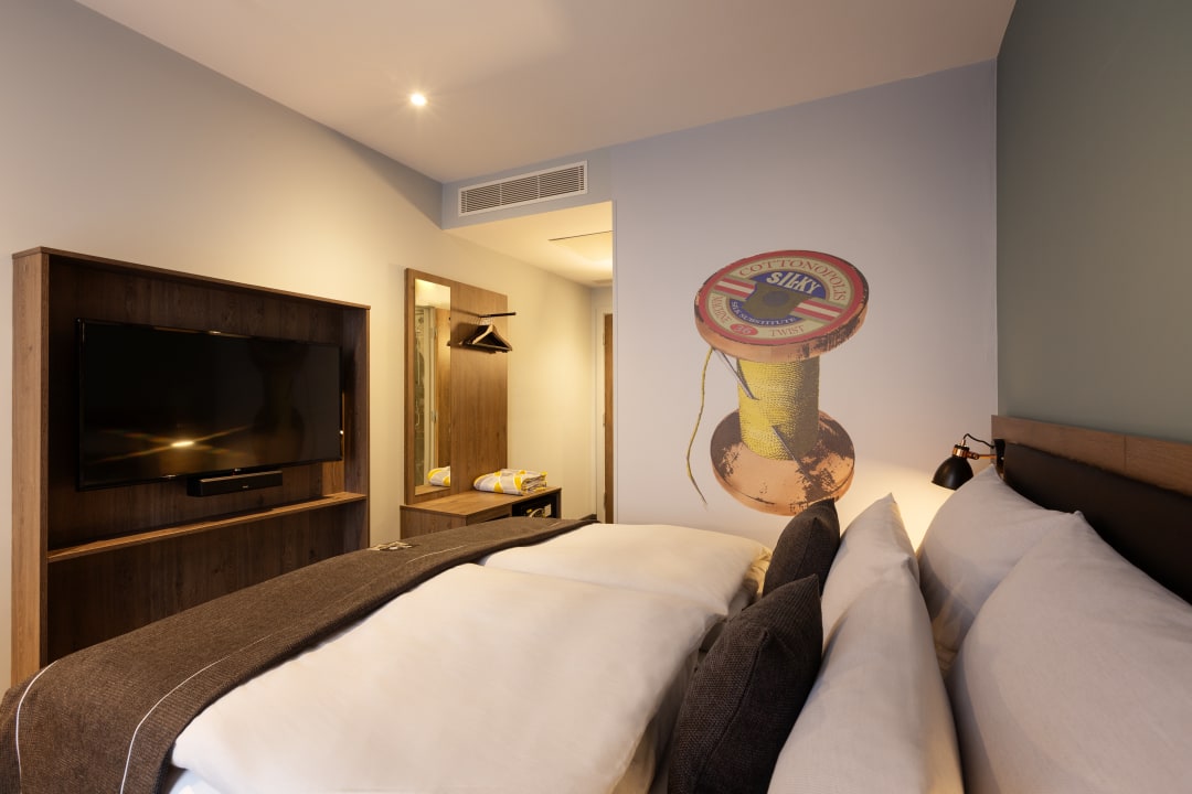 Zimmer Holiday Inn - the niu, Loom Manchester North