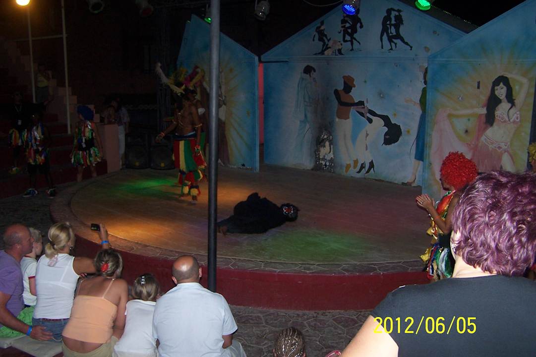 Wieczorek rozrywkowy-codziennie inny Rehana Sharm Resort Aqua Park & Spa