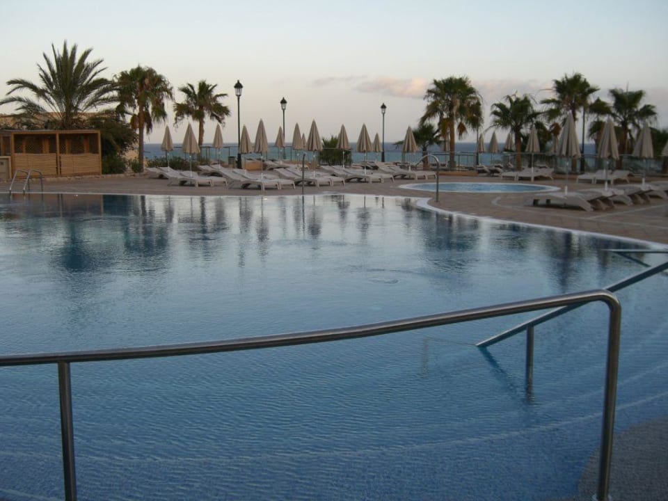 Pool (abends) SBH Hotel Taro Beach