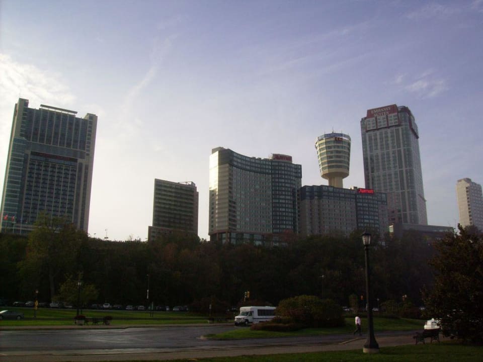 Außenansicht Tower Hotel at Fallsview