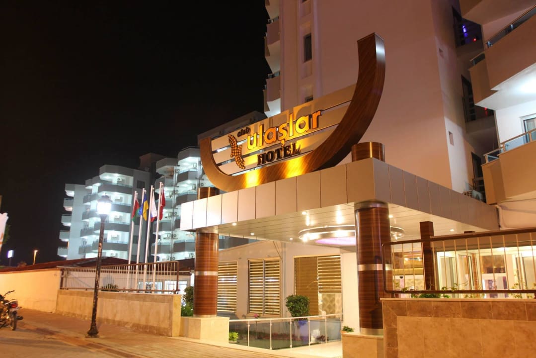 Entrance Hotel Ulaslar