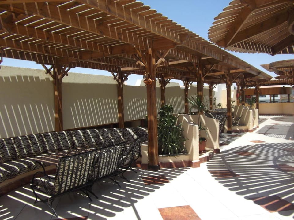 Sitzgelegenheiten am Castello Pickalbatros Dana Beach Resort - Hurghada