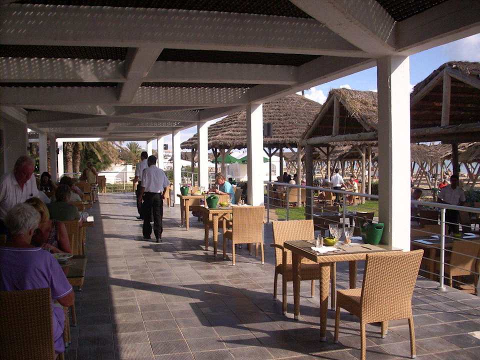 Strandrestaurant The Orangers Beach Resort and Bungalows