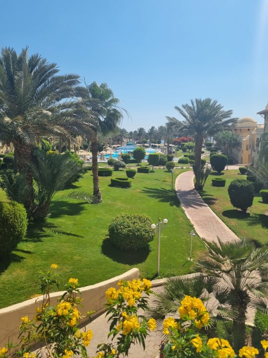 Gartenanlage Serenity Alpha Beach
