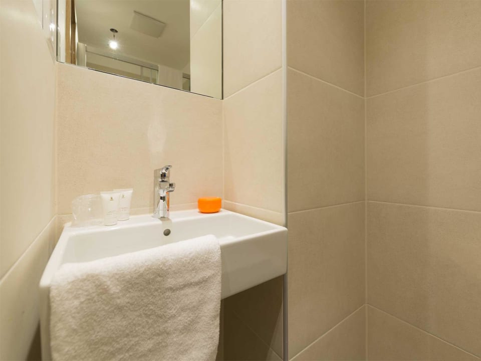 Bad - Einzelzimmer Motel Plus Berlin Neukoelln