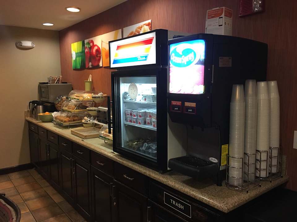 Gastro Hotel Quality Inn & Suites