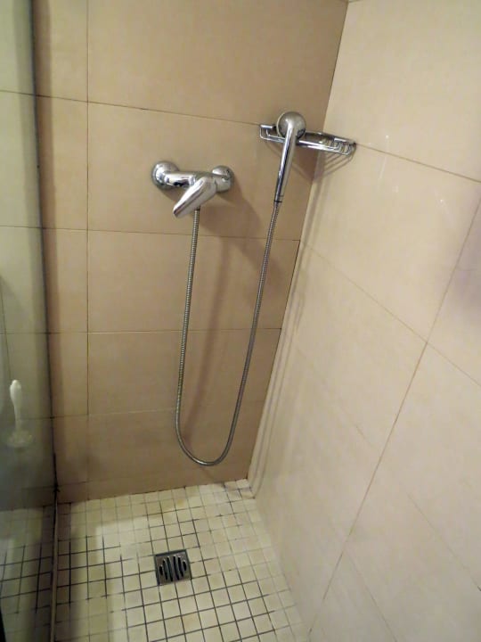 Die Dusche... ausreichend groß. Hotel LIVVO Corralejo Beach