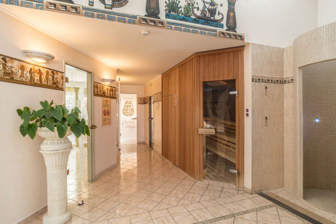 Sport & Freizeit Hollywood Media Hotel