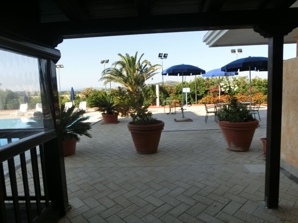 Poolbarseite Borgo Saraceno Hotel & Spa