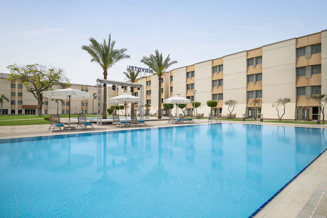 Pool Novotel Cairo Airport