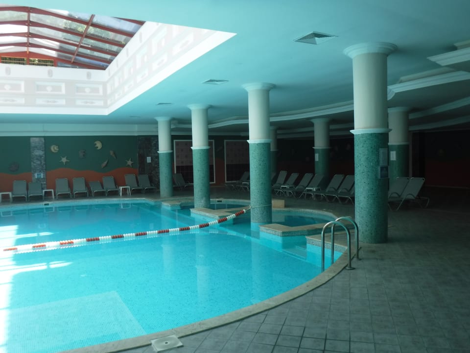 Pool Club Grand Side