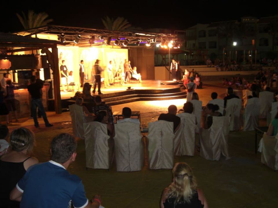 Abendshow im Amphitheater Pickalbatros Dana Beach Resort - Hurghada