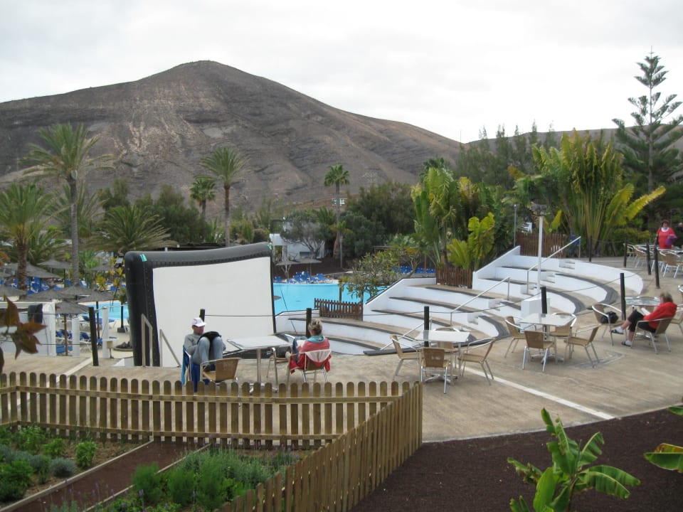 Kinoleinwand allsun App.-Hotel Esquinzo Beach