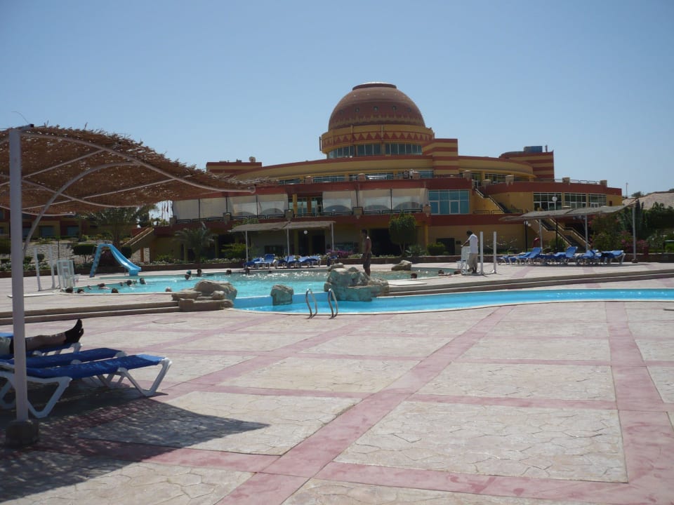 Haupthaus Malikia Resort Abu Dabbab