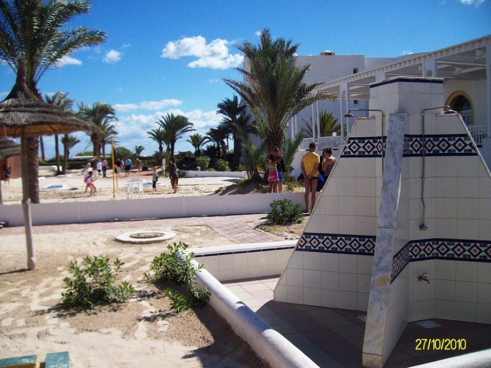 Duschen am Aktivpool Calimera Yati Beach