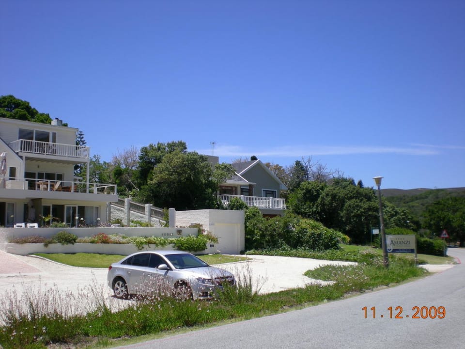 Blick von der Straße Amanzi Island Lodge