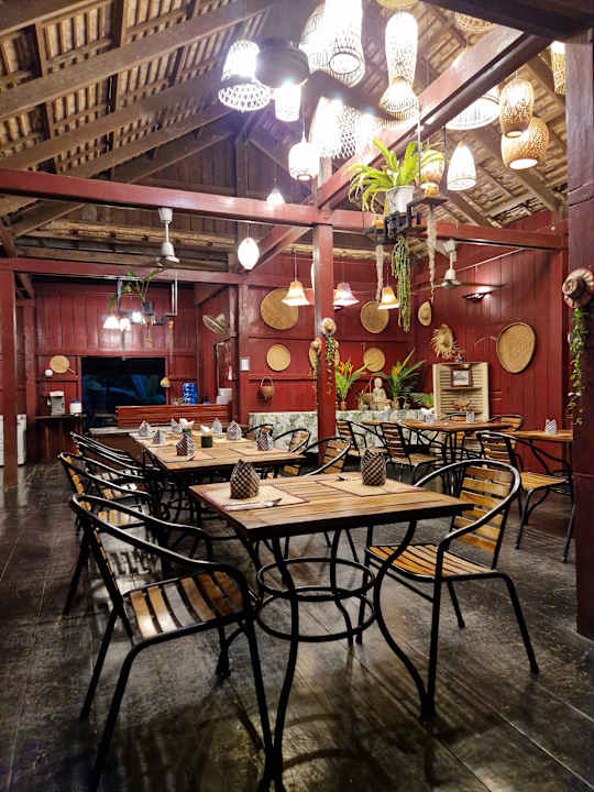 Gastro Hotel Sambor Village