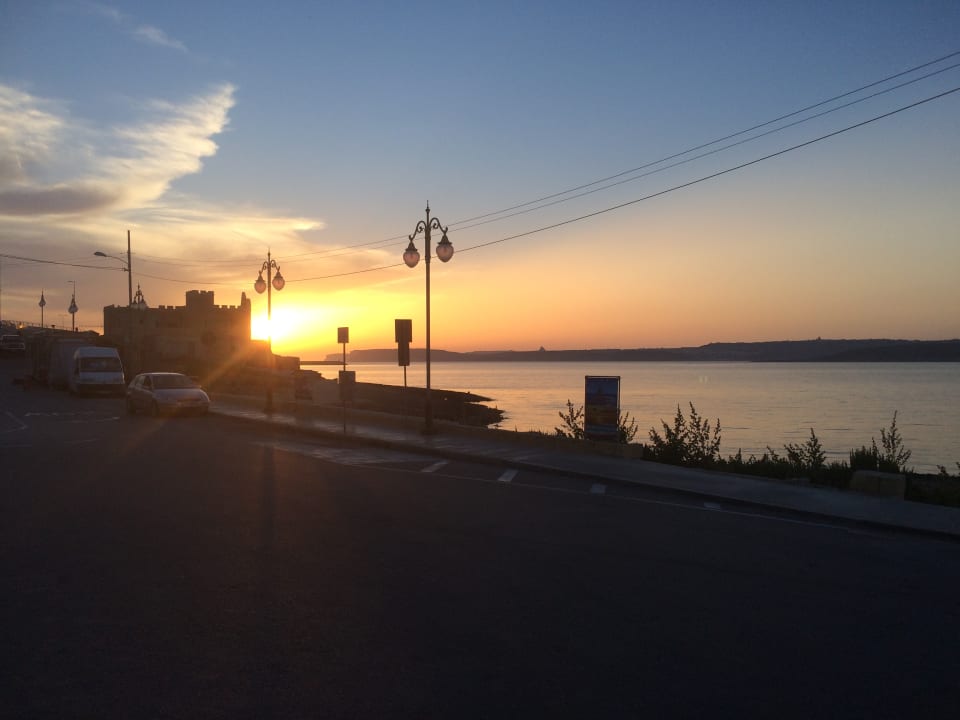 Sun down über Gozo Riviera Spa Resort - Adults Only