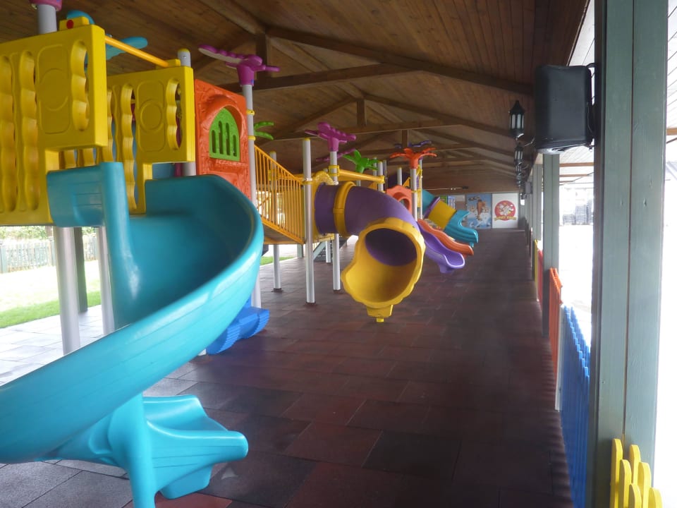 Kinderpielplatz mit weichem Boden Limak Lara Deluxe Hotel & Resort