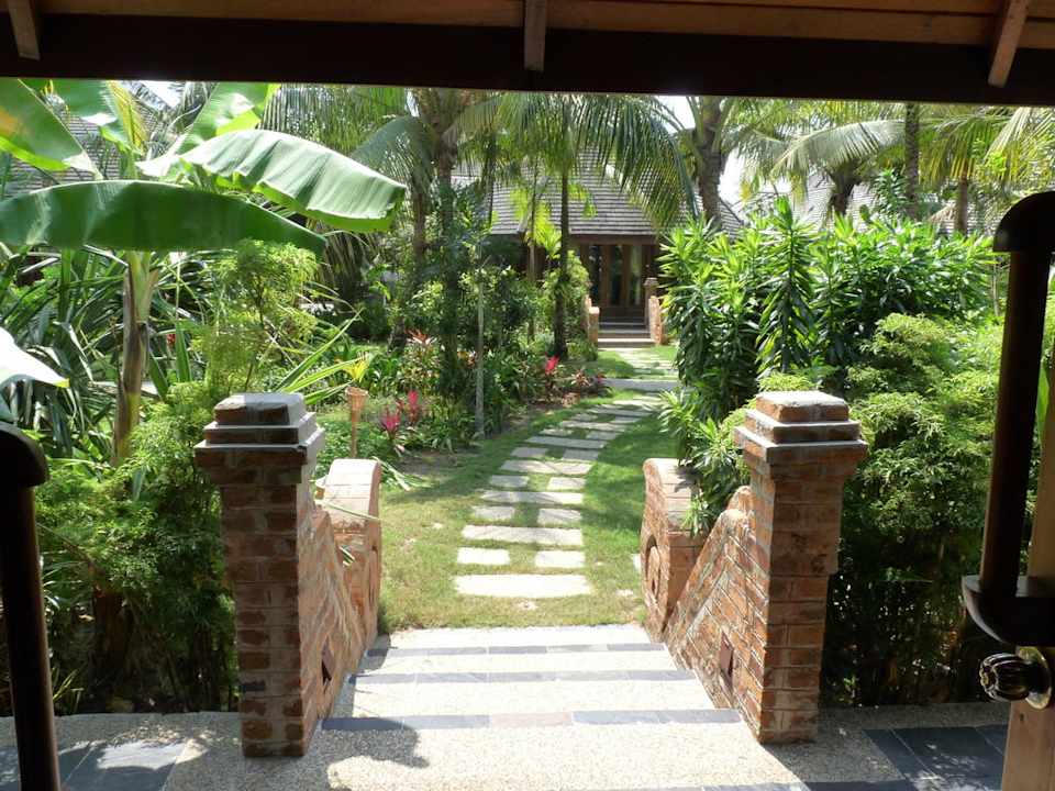 Blick aus dem Bungalow zum Garten Aureum Palace Hotels & Resorts Ngapali