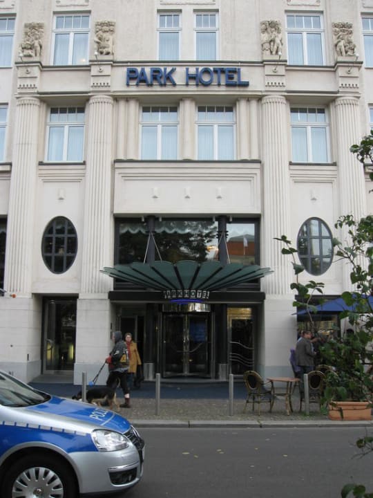 Eingangsbereich am Tage Seaside Park Hotel