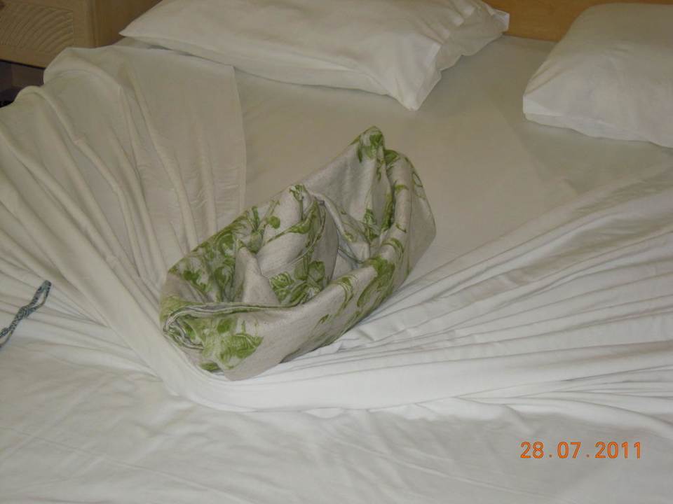 Es fährt ein Schiff Ghazala Gardens