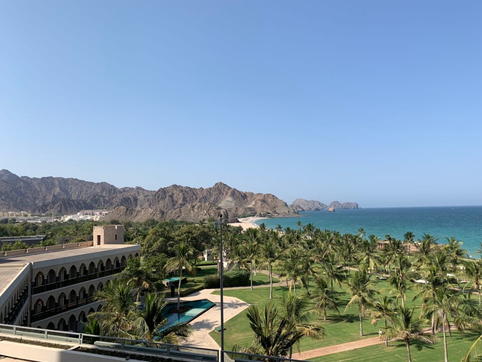 Strand Al Bustan Palace - A Ritz-Carlton Hotel