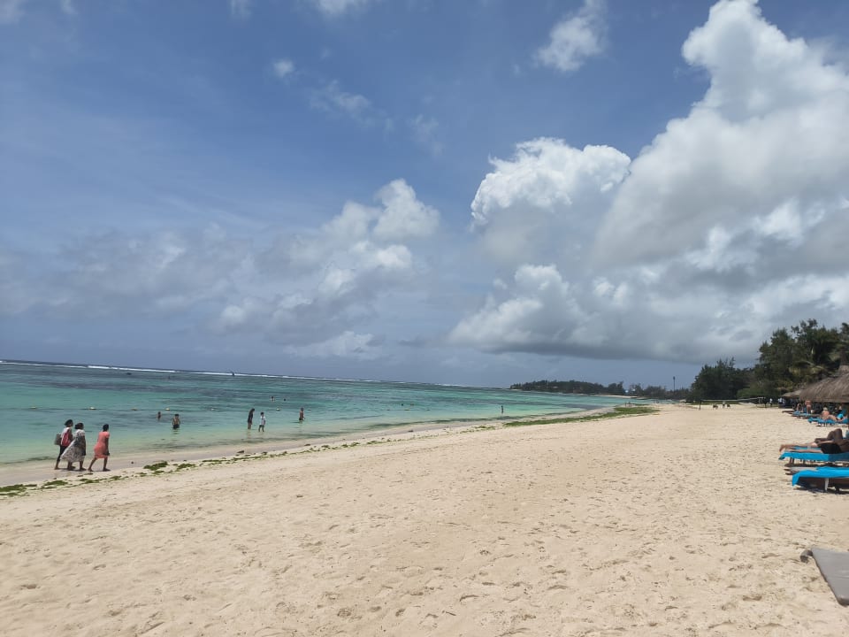 Strand Crystals Beach Resort Belle Mare, a member of Radisson Individuals