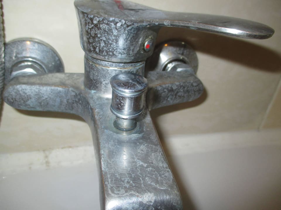 Total veraltete, ekelige Armatur Iberostar Origin Laguna Azul