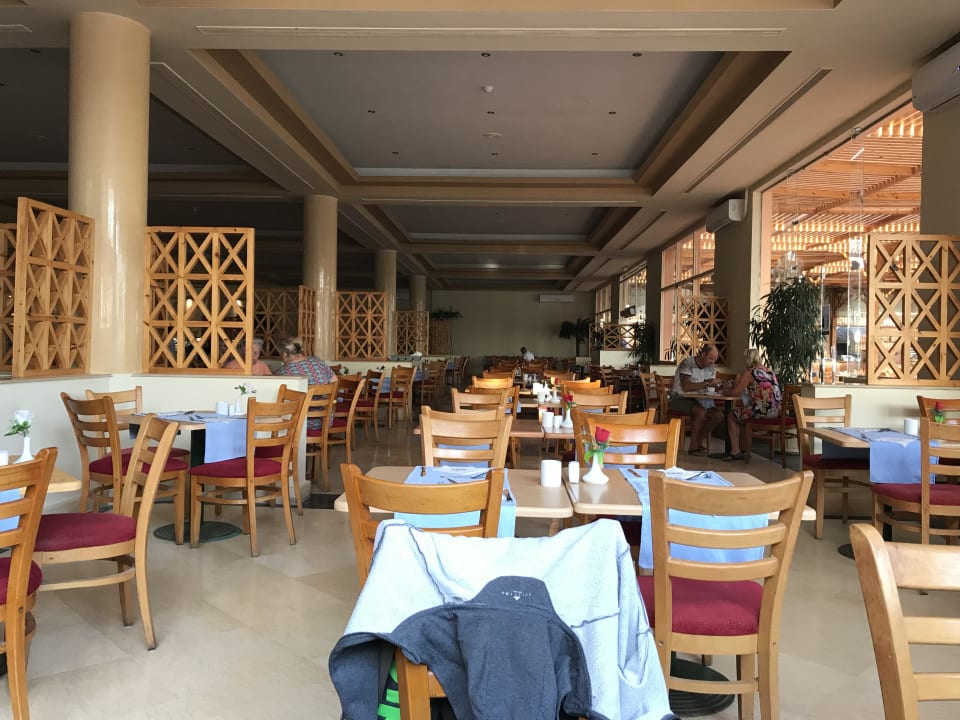 Gastro Three Corners Sea Beach Resort