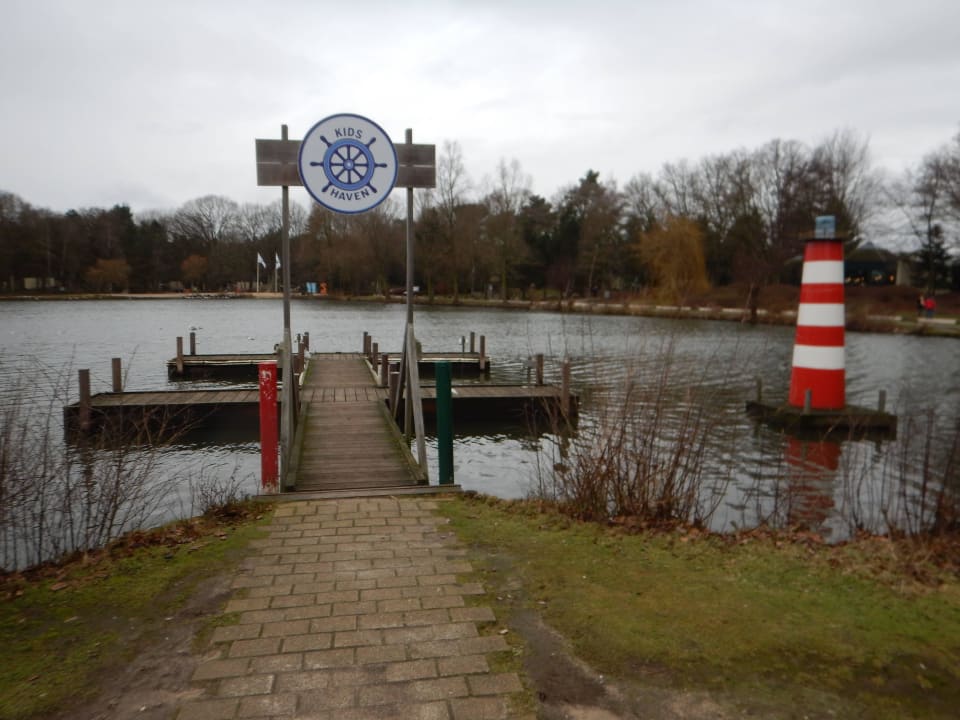 Kleiner Hafen, im Sommer mit Booten Center Parcs Het Heijderbos