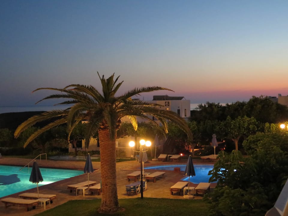 Blick von der Hotelterrasse aus Vritomartis Naturist Resort