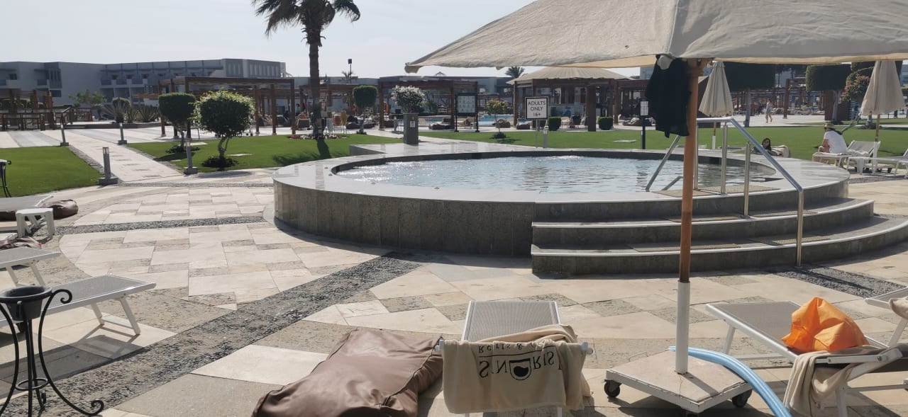 Pool SUNRISE Crystal Bay Resort