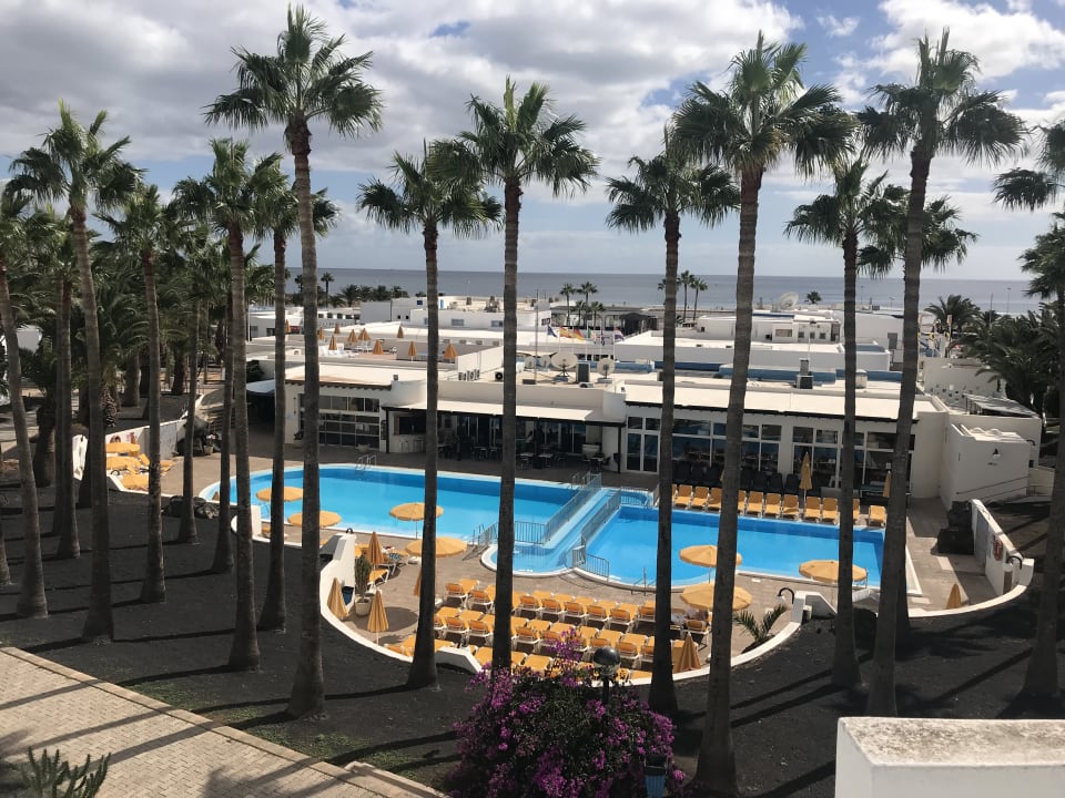 Pool Aparthotel Costa Mar