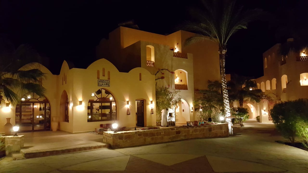 Shisha-Bar in Mitten der Anlage Steigenberger Coraya Beach - Adults only