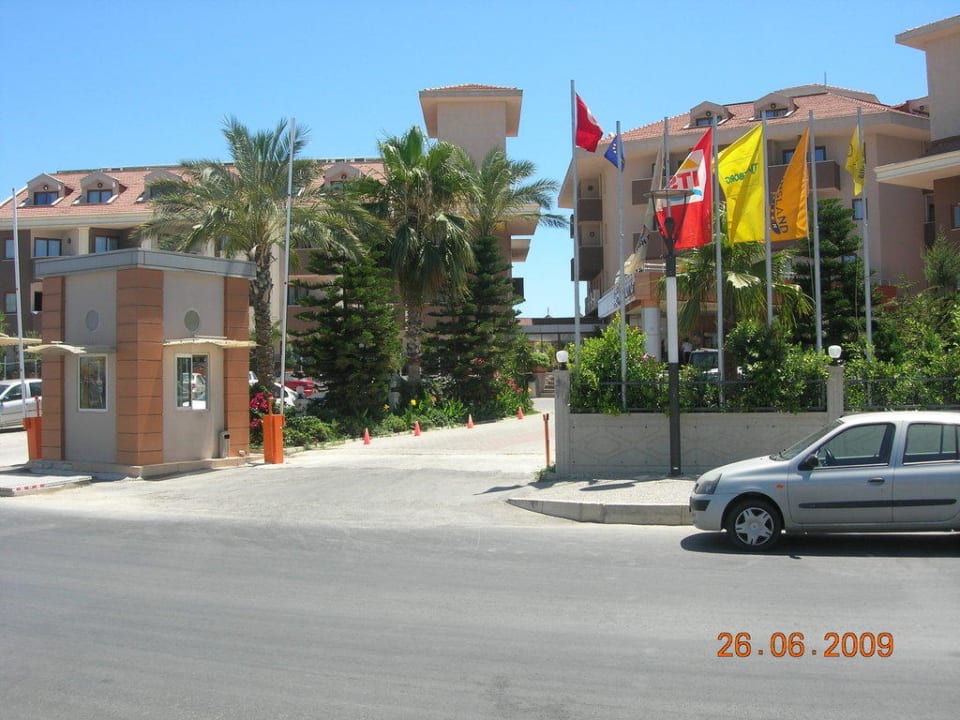 Hoteleingang Hane Family Resort