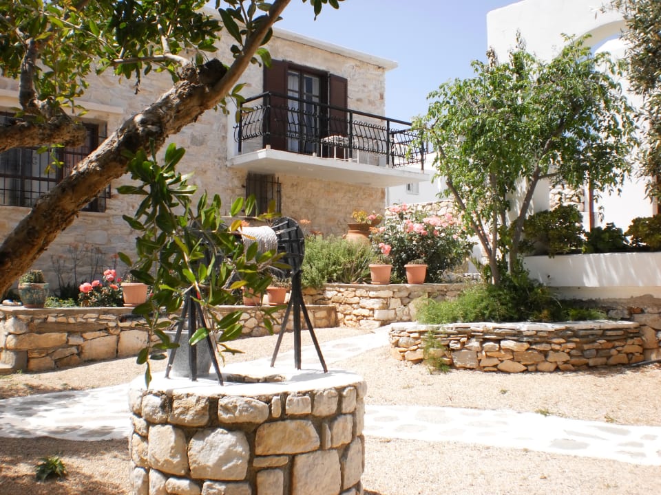 Gartenanlage Bungalows Svoronos