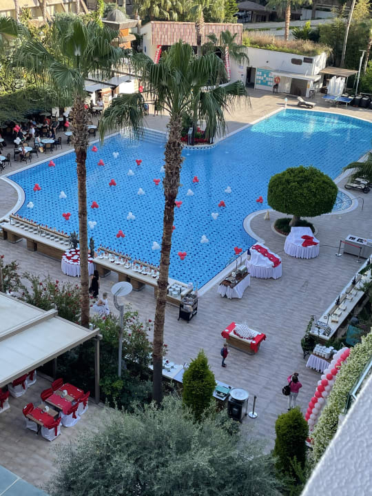 Pool Port Side Resort Hotel