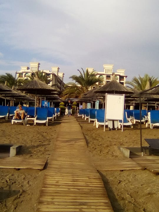 Strand Quattro Beach Spa & Resort