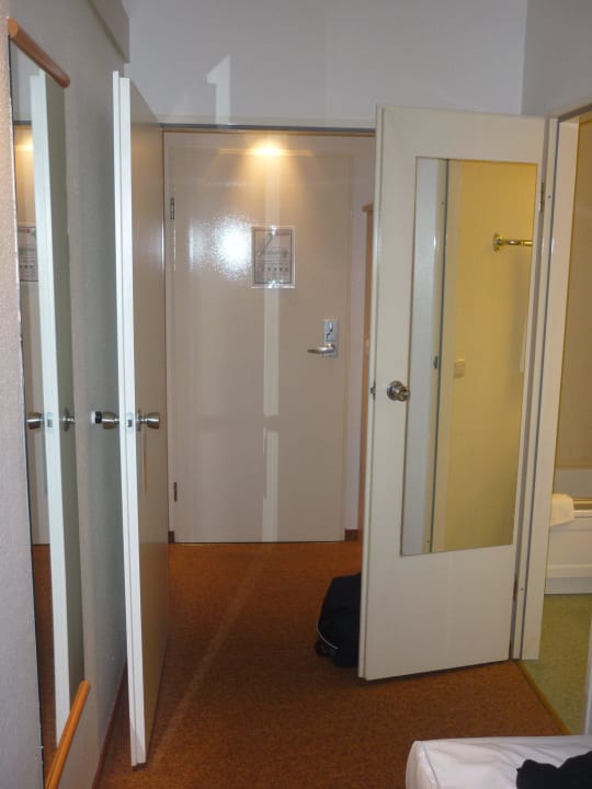 Gesamtansicht zum Zimmereingang Good Morning Gelsenkirchen City