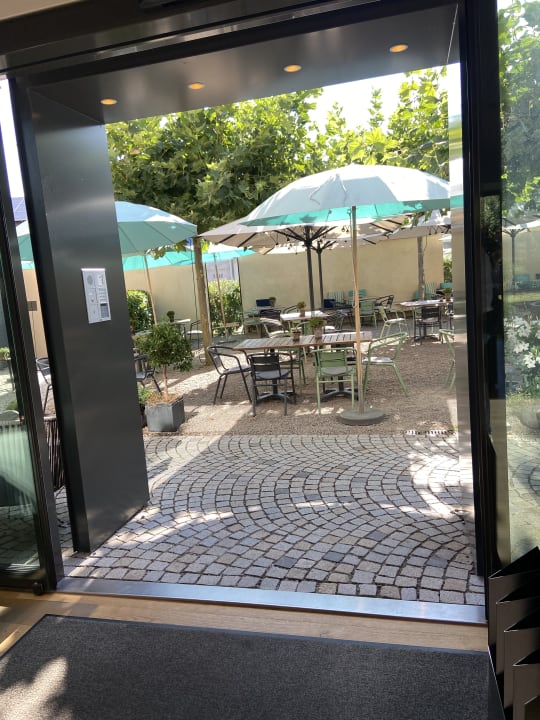 Gartenanlage zum LOEWEN | Gasthaus & Hotel in Eimeldingen