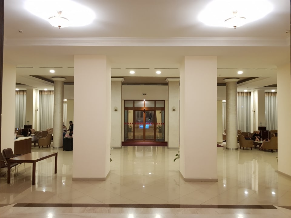 Lobby Hotel Ukraine