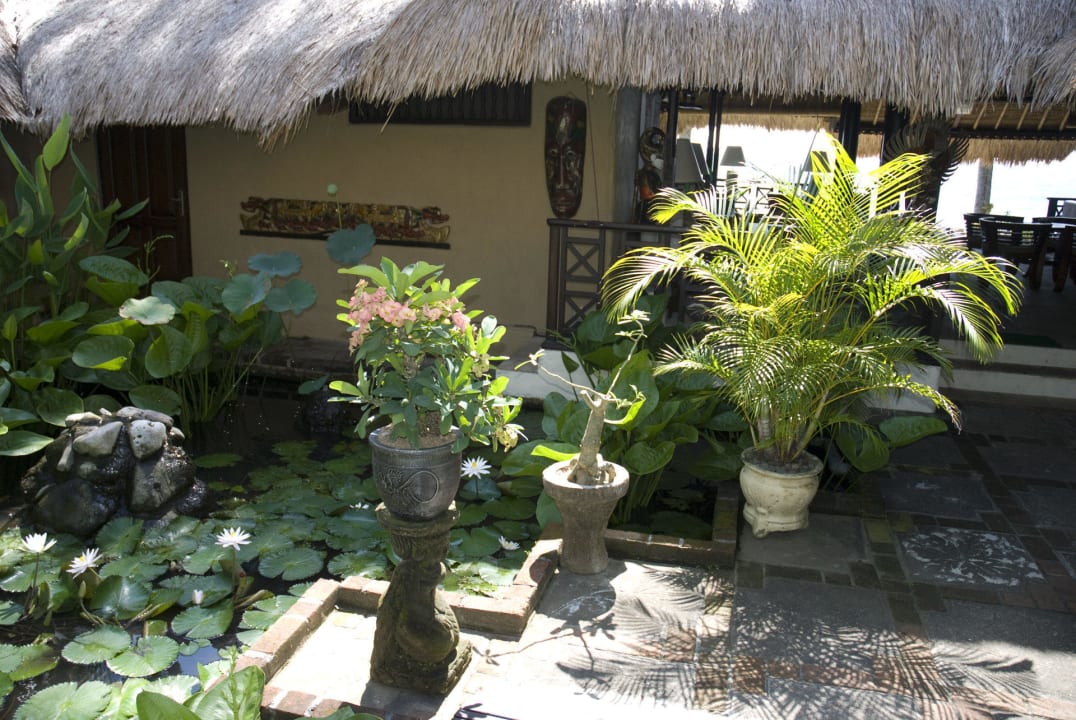 Neben der Lobby Alam Anda Ocean Front Resort & Spa