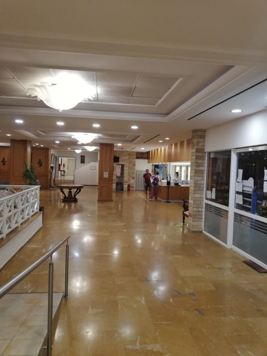 Lobby Elea Beach Hotel