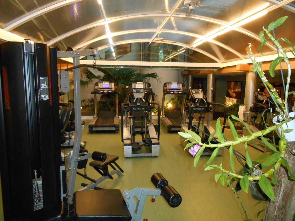Der Fitnessbereich im Unterggeschoss Bull Dorado Beach & Spa
