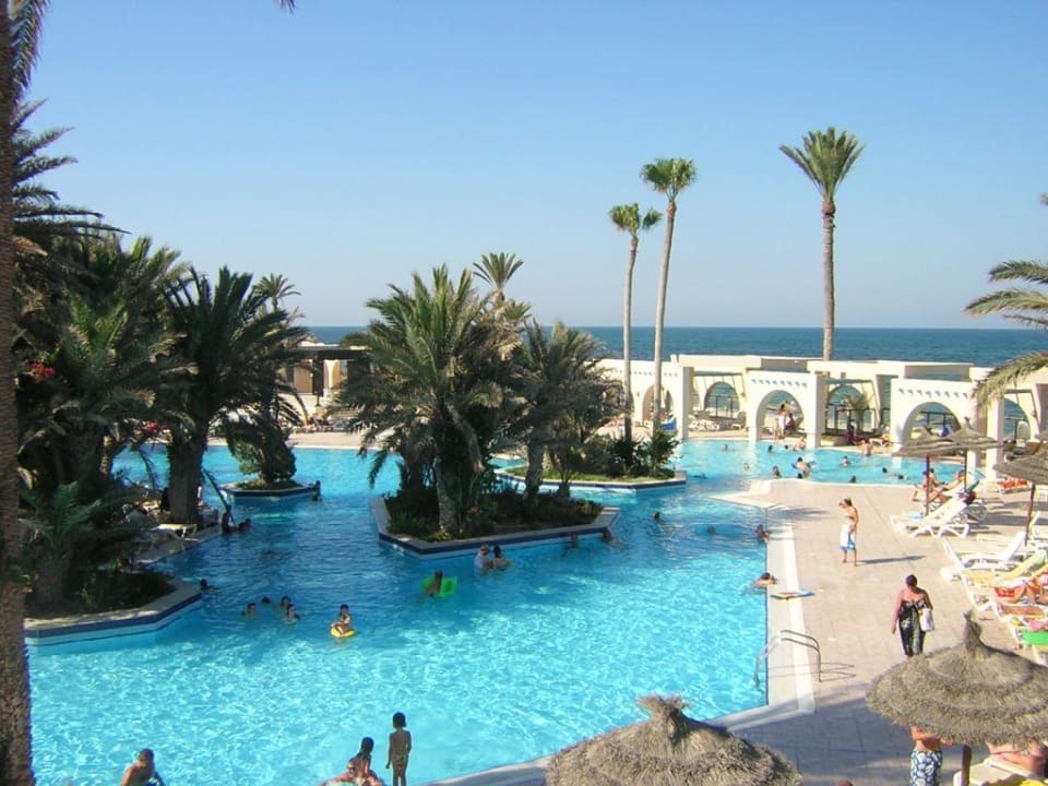 Blick vom Dach der Pool Bar Zita Beach Resort