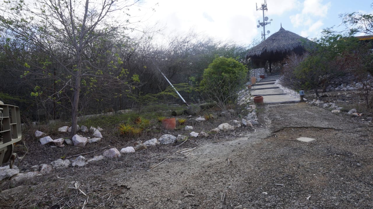 Blick vom Parkplatz Watapana Appartements