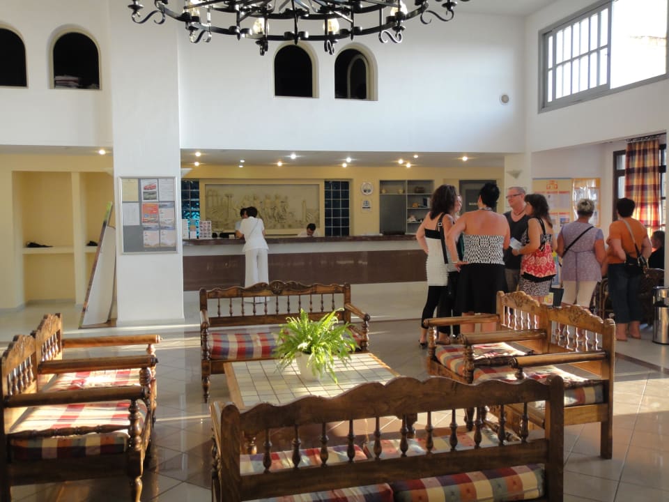 Recepcja TUI SUNEO Chrissi Amoudia