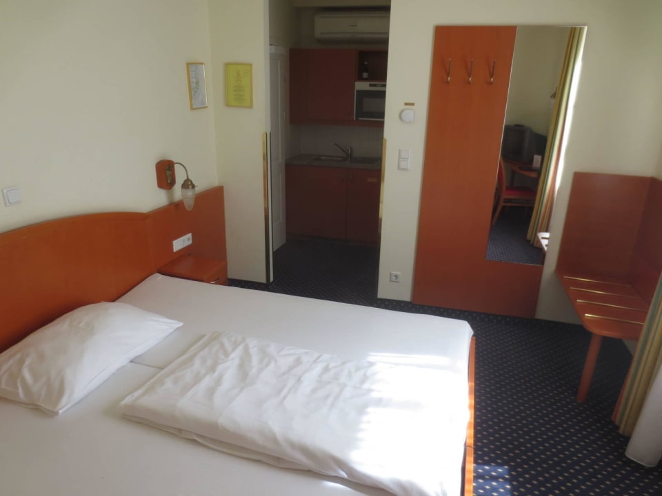 Doppelzimmer Suite Hotel 900 m zur Oper